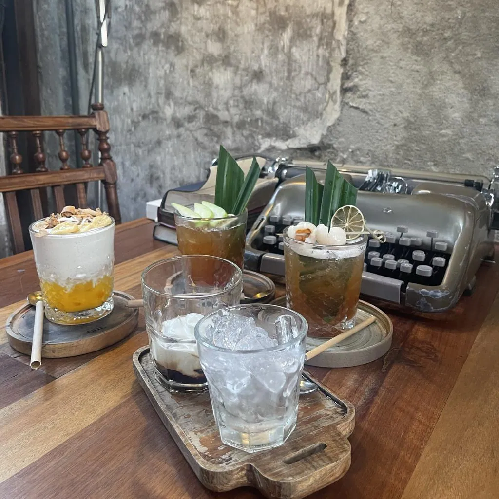 Củi Coffee - A place to heal your soul | Trip.com  Huế